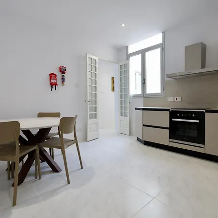 Brand New 3 Bed Apartament