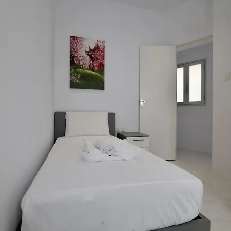 Apartmán Brand New 3 Bed *