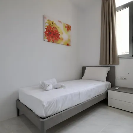 Brand New 3 Bed 公寓 斯利马