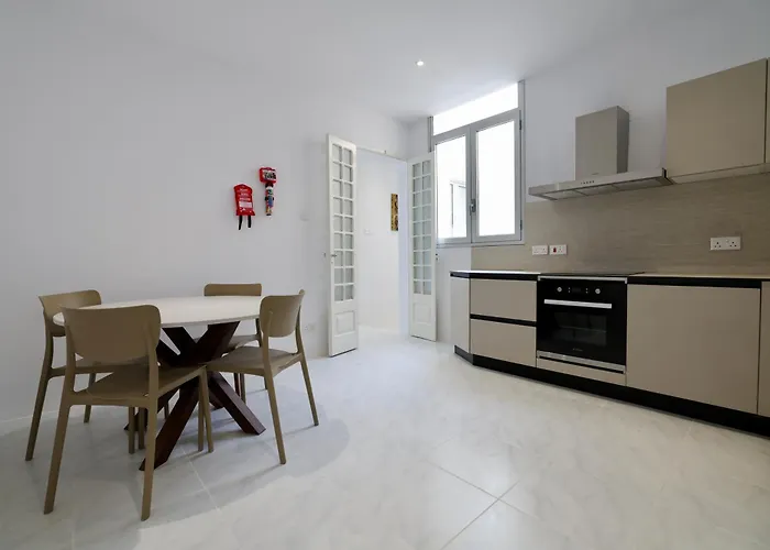 Brand New 3 Bed Apartman
